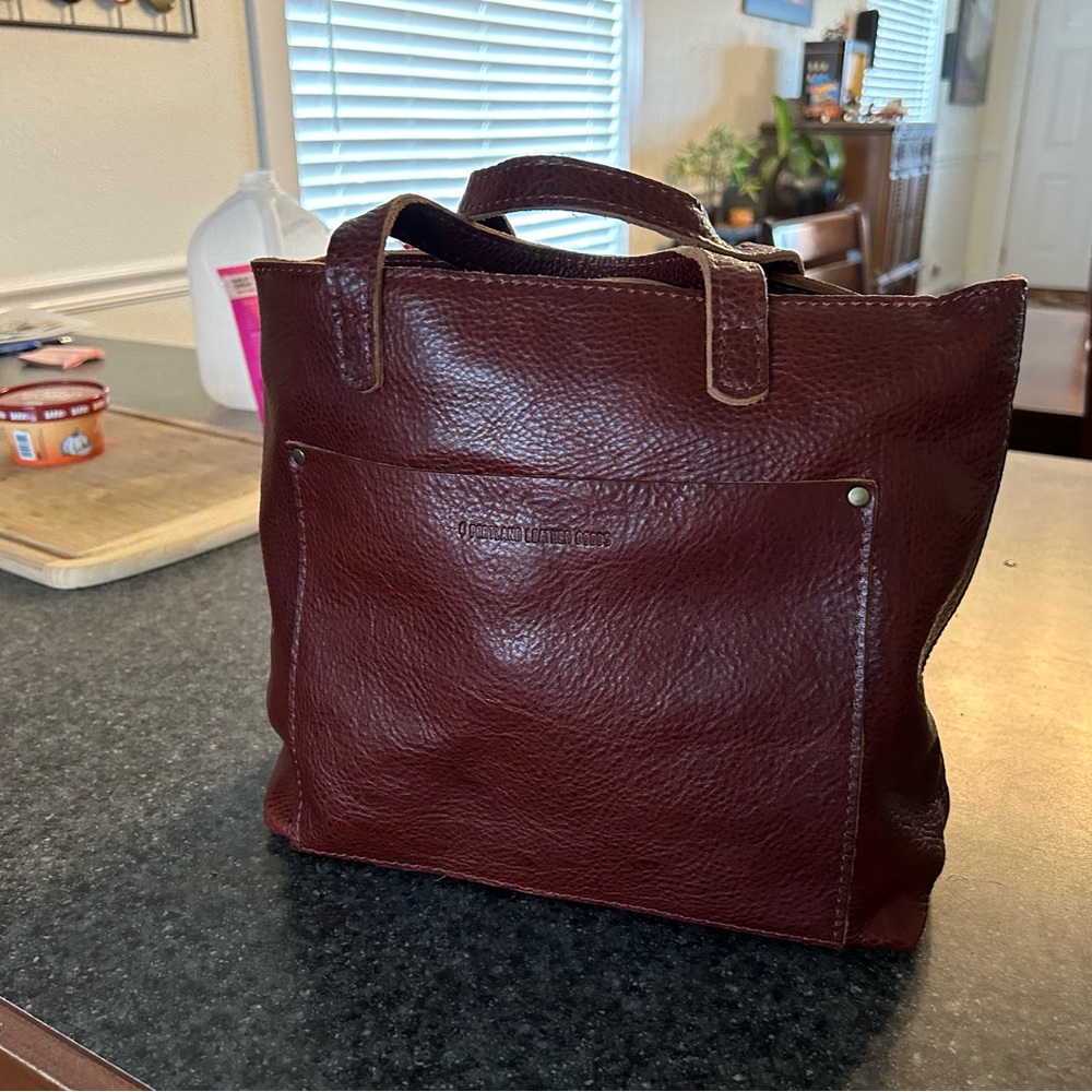 PLG Medium Zip Crossbody, Nutmeg - BNNU